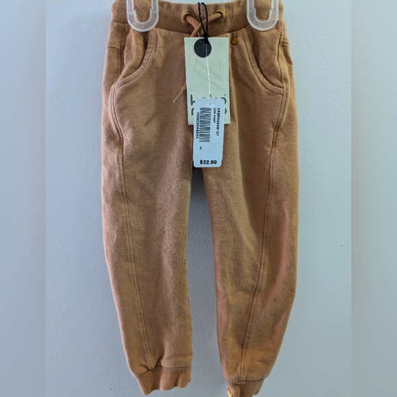 Set of Shirt & Leggings - Picture 5 of 13